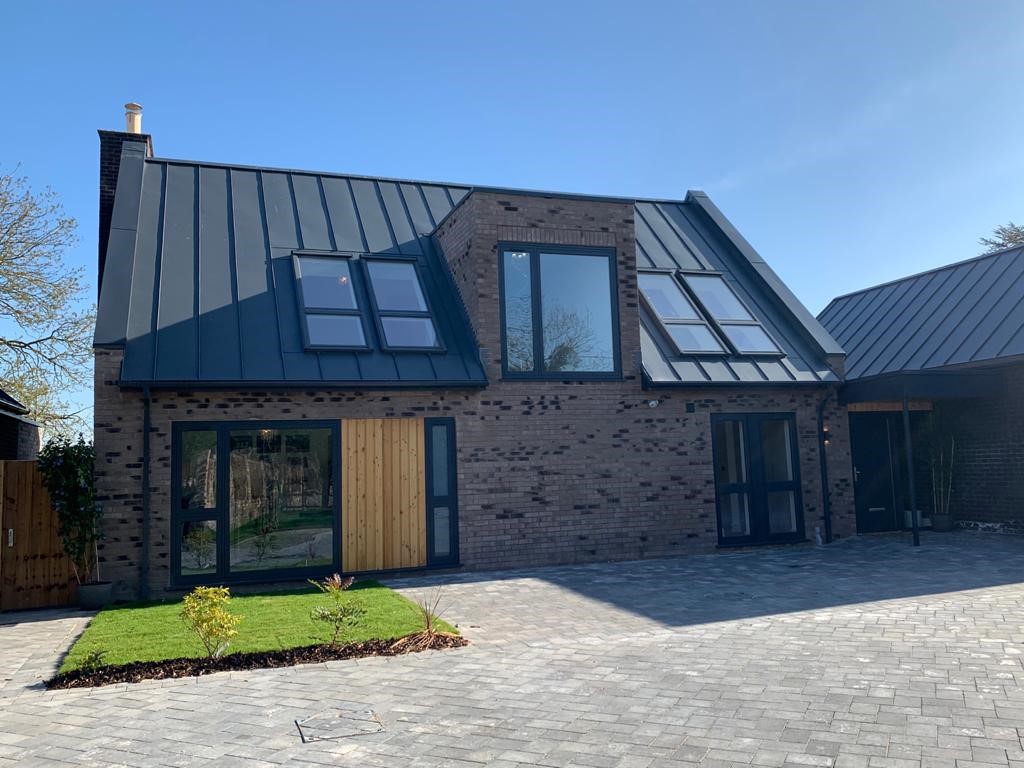 Fancy a tour around our luxury bespoke 5 Bed home? Oakwood Group